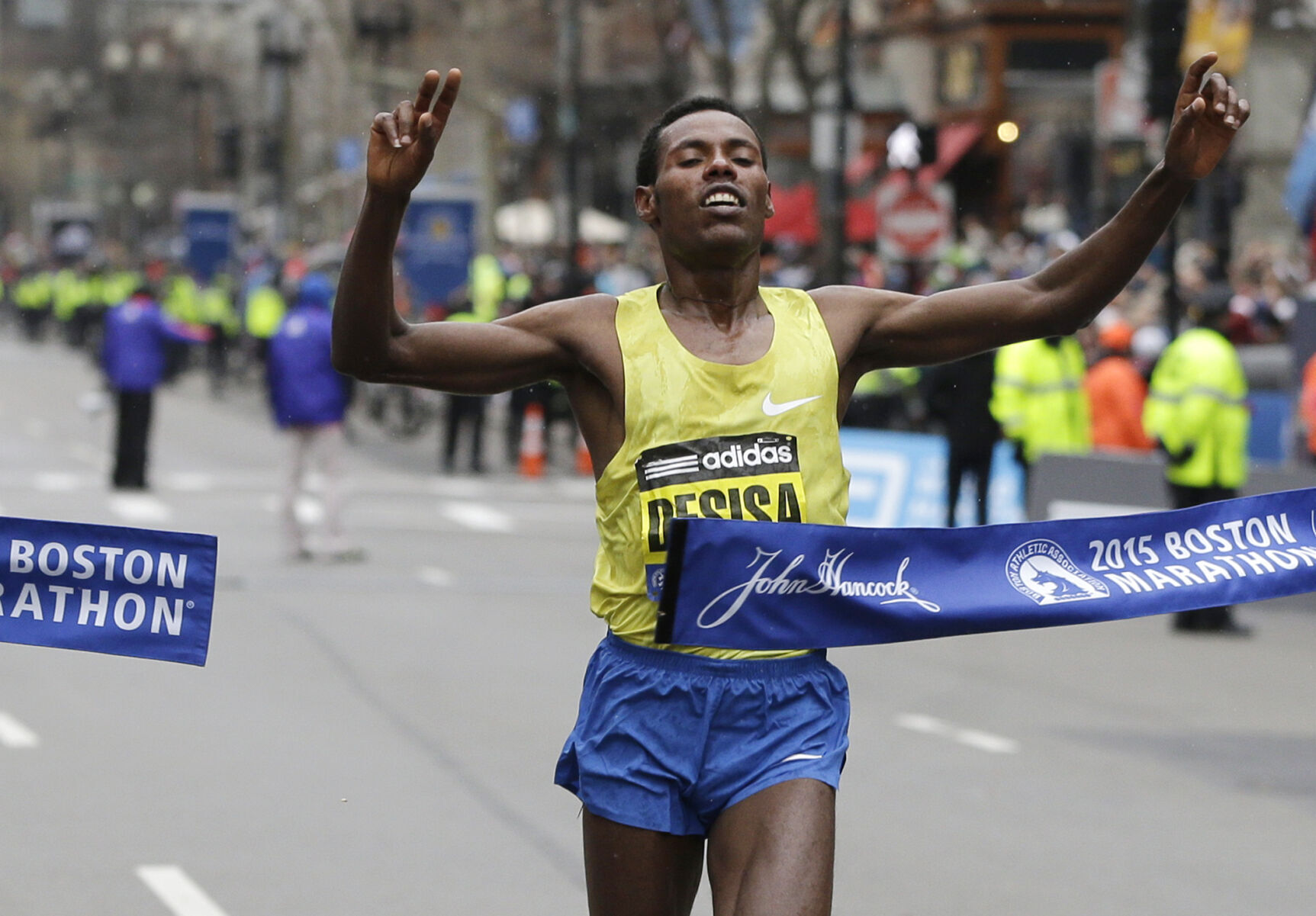 2015: Lelisa Desisa of Ethiopia wins 119th Boston Marathon